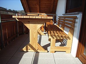 2006 Sitzgruppe Balkon_02.jpg